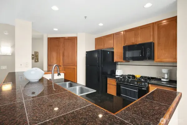 2801 1st AVE #1014, Seattle, WA 98121