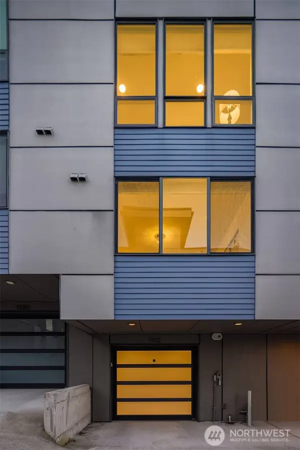 1122 5th AVE N, Seattle, WA 98109