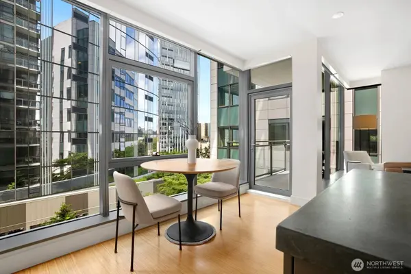 820 Blanchard ST #910, Seattle, WA 98121
