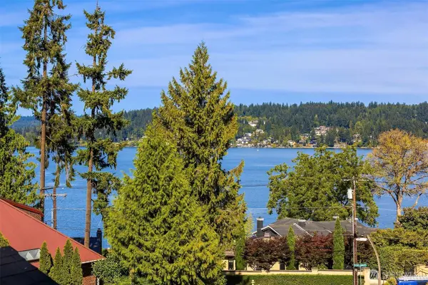 17227 SE 40th PL, Bellevue, WA 98008