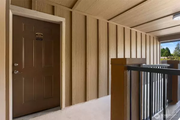 18930 Bothell Everett HWY #F304, Bothell, WA 98012