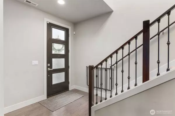 3725 200th PL SE, Bothell, WA 98012