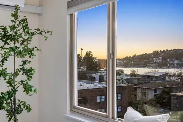 2703 Boylston AVE E #302, Seattle, WA 98102