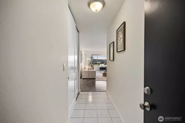 2703 Boylston AVE E #302, Seattle, WA 98102