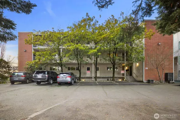 2703 Boylston AVE E #302, Seattle, WA 98102