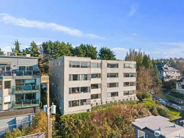 2703 Boylston AVE E #302, Seattle, WA 98102