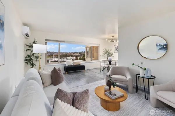 2703 Boylston AVE E #302, Seattle, WA 98102