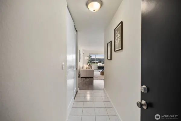 2703 Boylston AVE E #302, Seattle, WA 98102