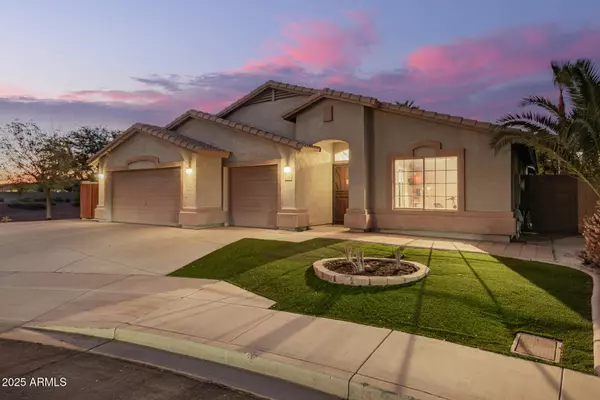 7724 W ENCINAS Lane, Phoenix, AZ 85043