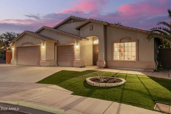 7724 W ENCINAS Lane, Phoenix, AZ 85043