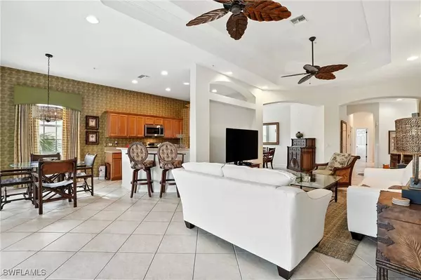 10080 Valiant CT #202, Miromar Lakes, FL 33913