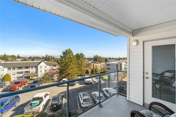 1633 Dufferin Cres #211, Nanaimo, BC V9S 5T4