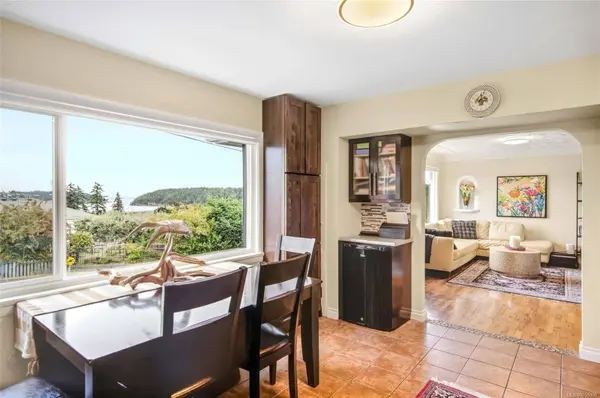 663 Maple St, Nanaimo, BC V9S 2J8