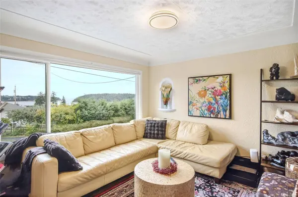 663 Maple St, Nanaimo, BC V9S 2J8