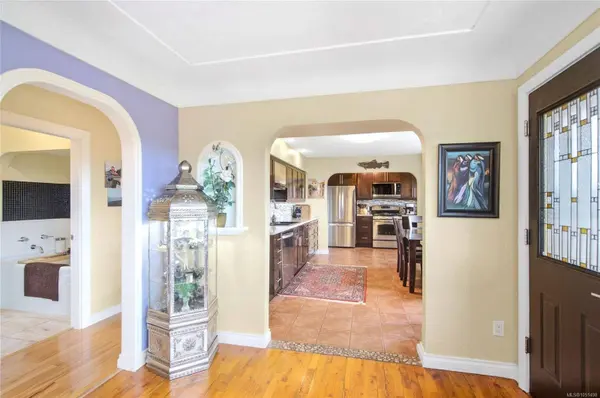 663 Maple St, Nanaimo, BC V9S 2J8