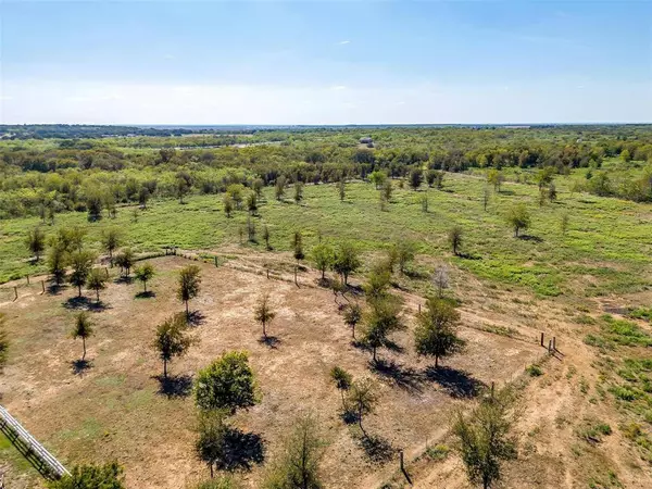 2490 FM 933, Aquilla, TX 76622