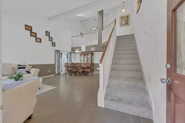 15619 Beechnut ST, Houston, TX 77083