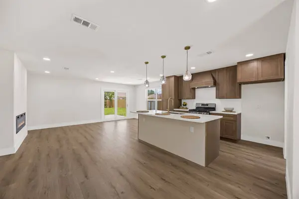 3005 Barberry DR, Houston, TX 77051