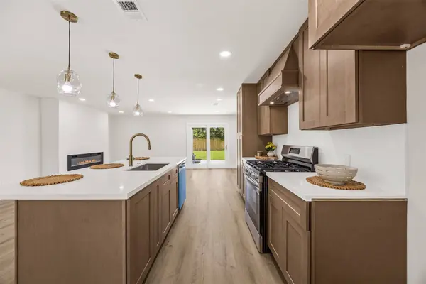 3005 Barberry DR, Houston, TX 77051