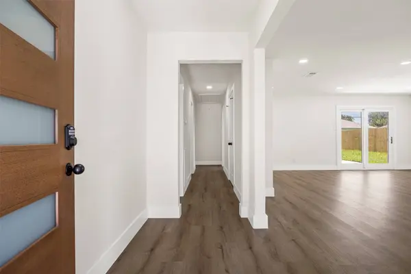 3005 Barberry DR, Houston, TX 77051