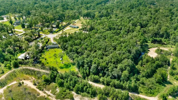 23501 Cranefly LN, New Caney, TX 77357