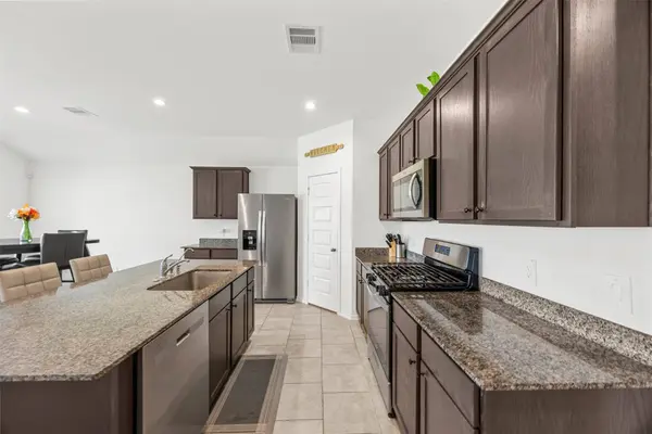 7511 Carson CT, Rosharon, TX 77583