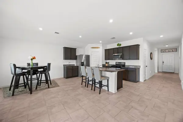 7511 Carson CT, Rosharon, TX 77583