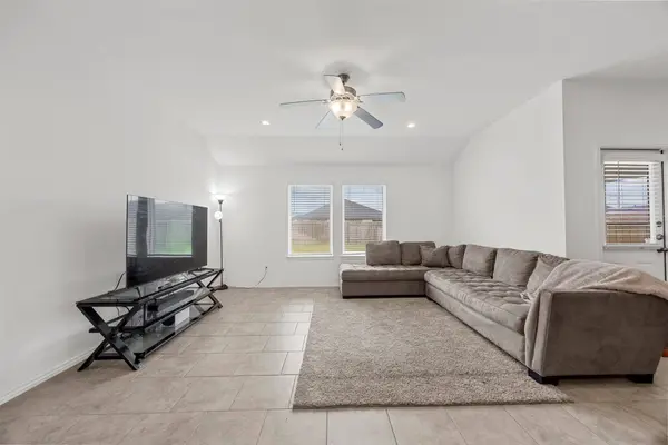 7511 Carson CT, Rosharon, TX 77583