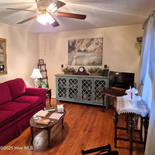 603 E Main ST, Fremont, NC 27830