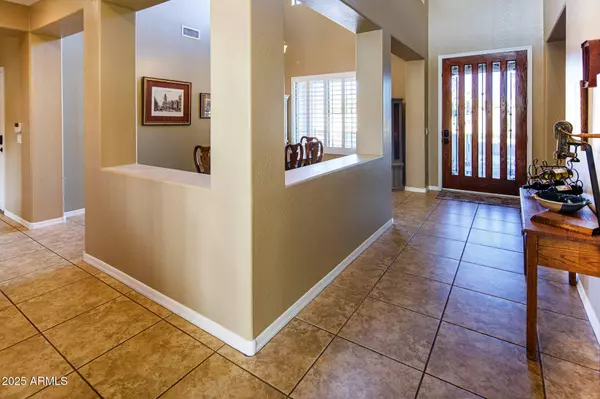 7156 S FOREST Avenue, Gilbert, AZ 85298