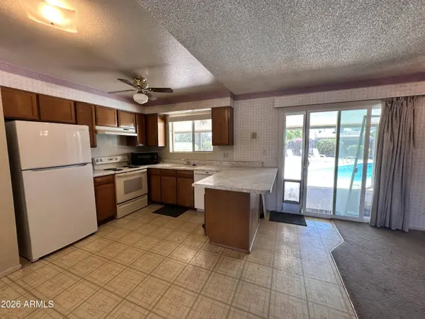 3421 E PARADISE Drive, Phoenix, AZ 85028