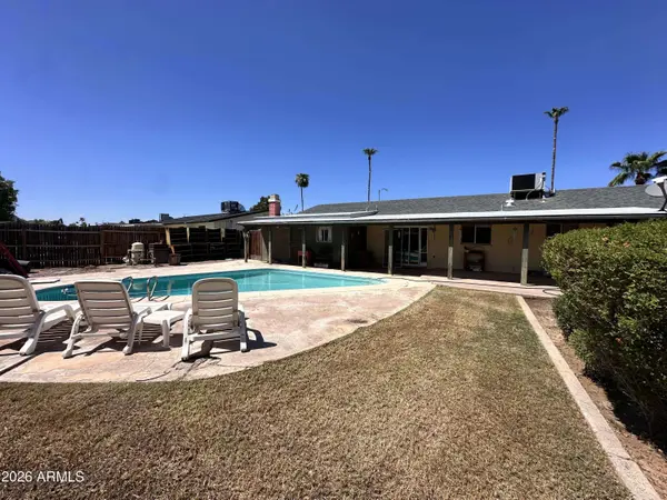 3421 E PARADISE Drive, Phoenix, AZ 85028