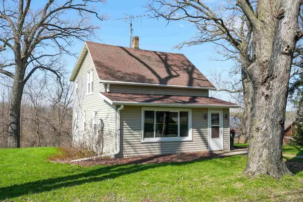 N4254 Sleepy Hollow Road, Cambridge, WI 53523