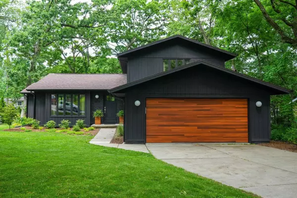 1514 Deerwood Drive, Madison, WI 53716