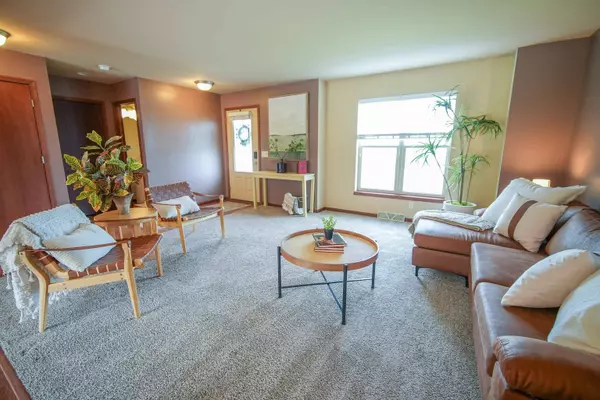 324 White Tail Drive, Sun Prairie, WI 53590