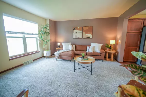 324 White Tail Drive, Sun Prairie, WI 53590