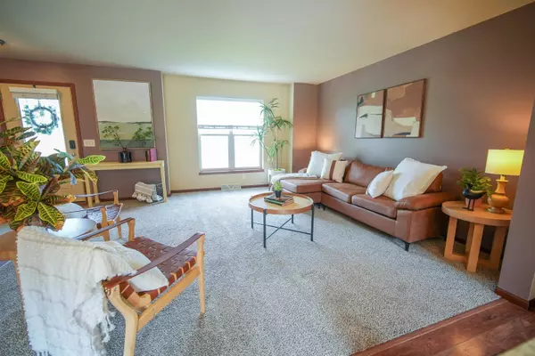 324 White Tail Drive, Sun Prairie, WI 53590