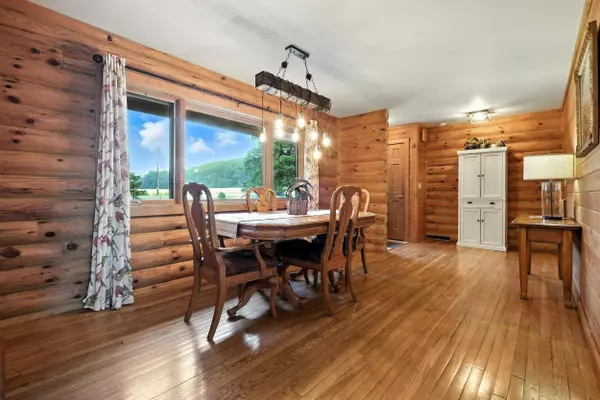 W1983 Hall Road, Columbus, WI 53925