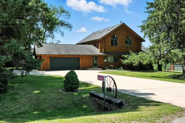 W1983 Hall Road, Columbus, WI 53925