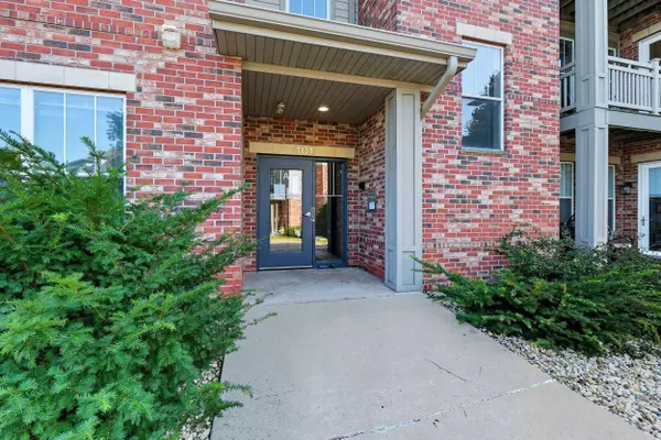 101 Metro Terrace #204, Madison, WI 53718