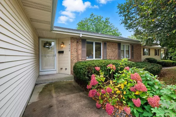 4108 Wilshire Lane #B, Janesville, WI 53546