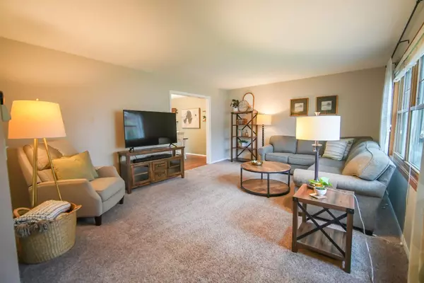 933 Allison Street, Sun Prairie, WI 53590