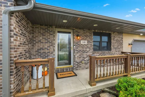 148 Lazy Lake Drive, Fall River, WI 53932