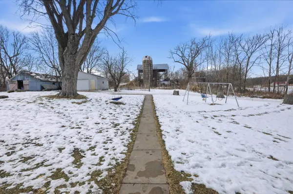 2073 Hawkinson Road, Oregon, WI 53575