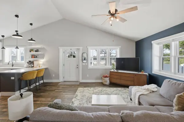 69 Hart Road, Sun Prairie, WI 53590