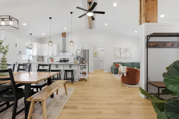 6480 Revere Pass, Deforest, WI 53532