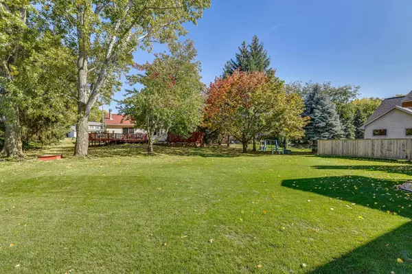 909 Bristol Court, Stoughton, WI 53589