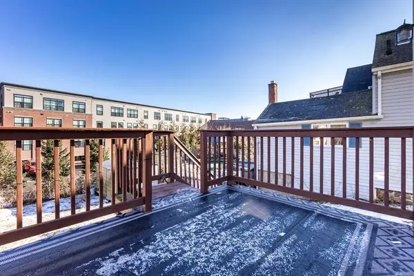 86 Flint Street, Salem, MA 01970