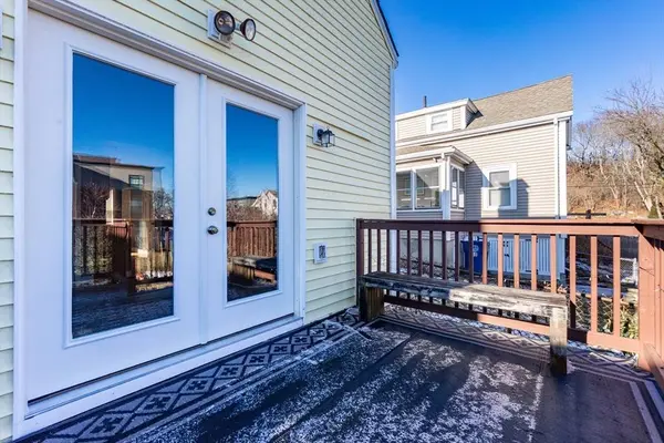 86 Flint Street, Salem, MA 01970