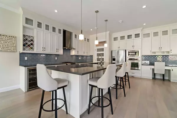 3461 Darwin AVE, Coquitlam, BC V3B 3H6